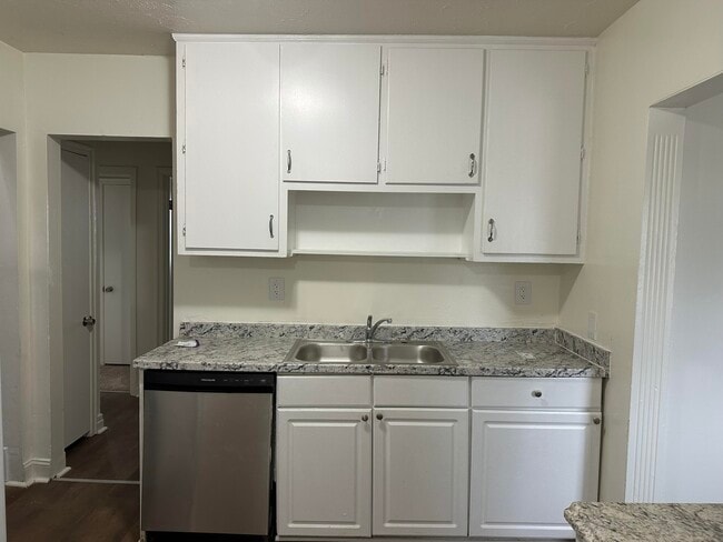 Photo - 511 Park View Ave