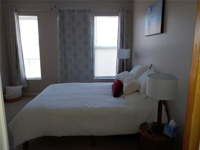 Photo - 898 Oak St SW Unidad 3405