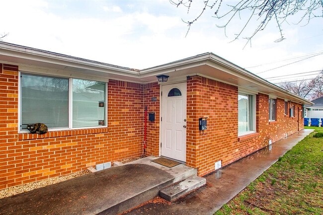 Building Photo - 1509 S Leadville Ave Unit 1509