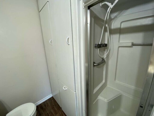 Photo - 201 Ferguson Dr