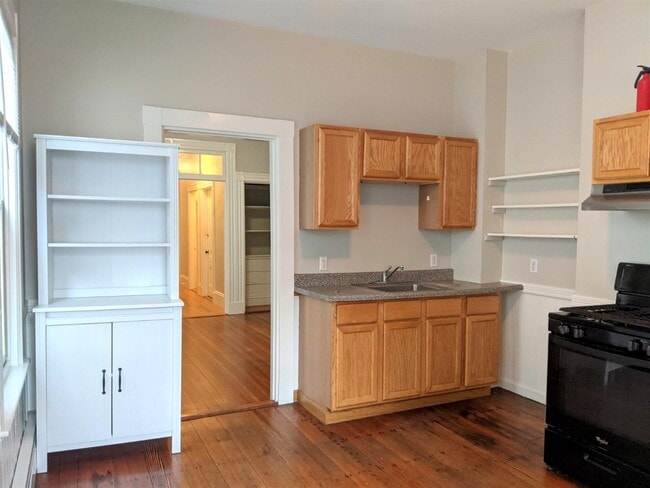 Photo - 18 Park Ave Unit 1