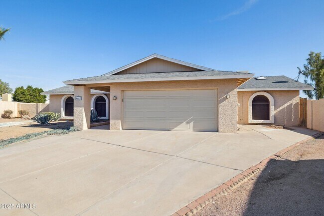 Photo - 4662 W Kings Ave