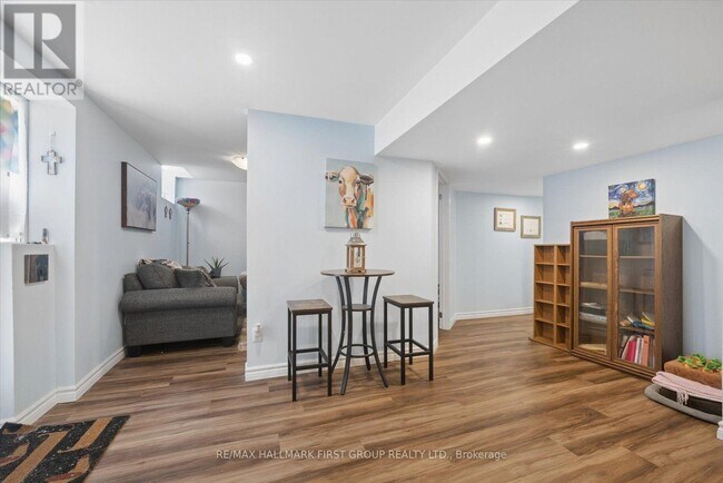 Photo - 16 Rushbrooke Way