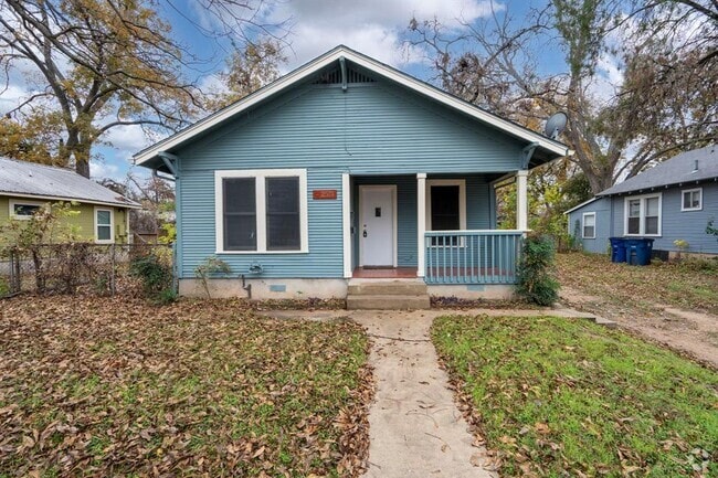 Building Photo - 2511 E 2nd St Rental
