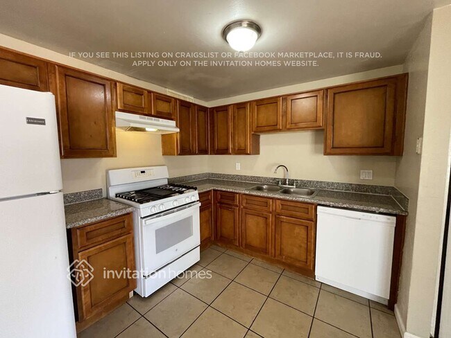 Photo - 5540 W Berkeley Rd