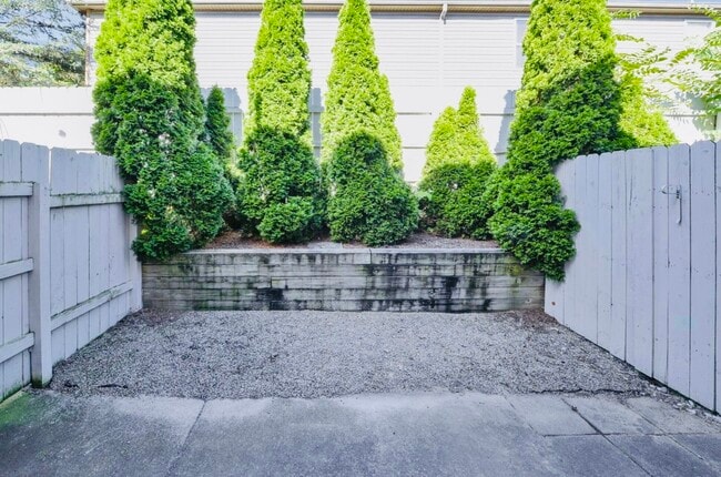 Photo - 1223 Rivercrest Dr Rental
