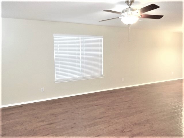 Photo - 11035 Armor Arch