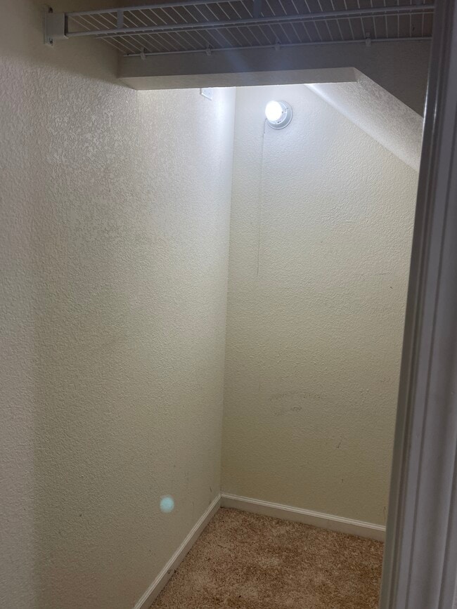 Photo - 835 Woodside Creek Dr