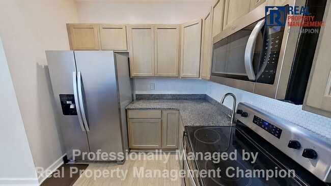 Photo - Beautiful 3 BD/2 BA End Unit Townhome in Leland