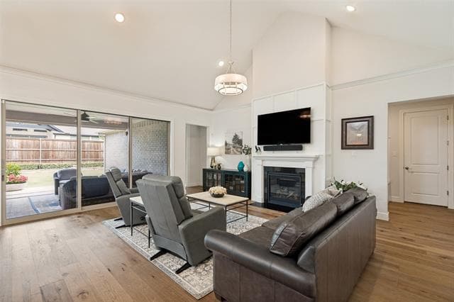 4212 Hollandwood Dr