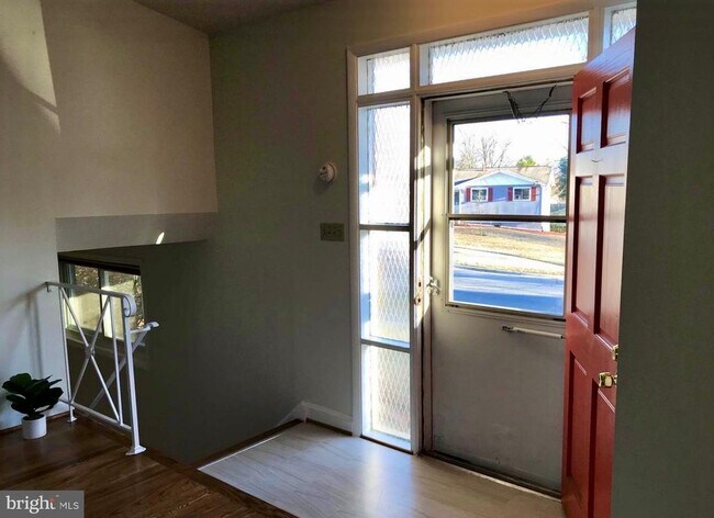 Photo - 4917 McCall St