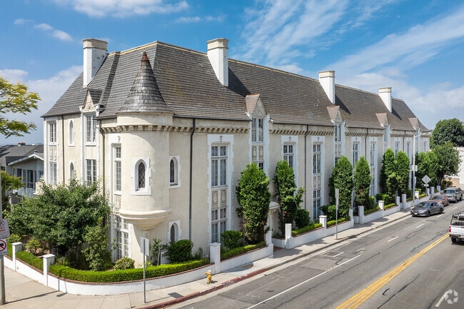 Building Photo - The Four Gables Rental