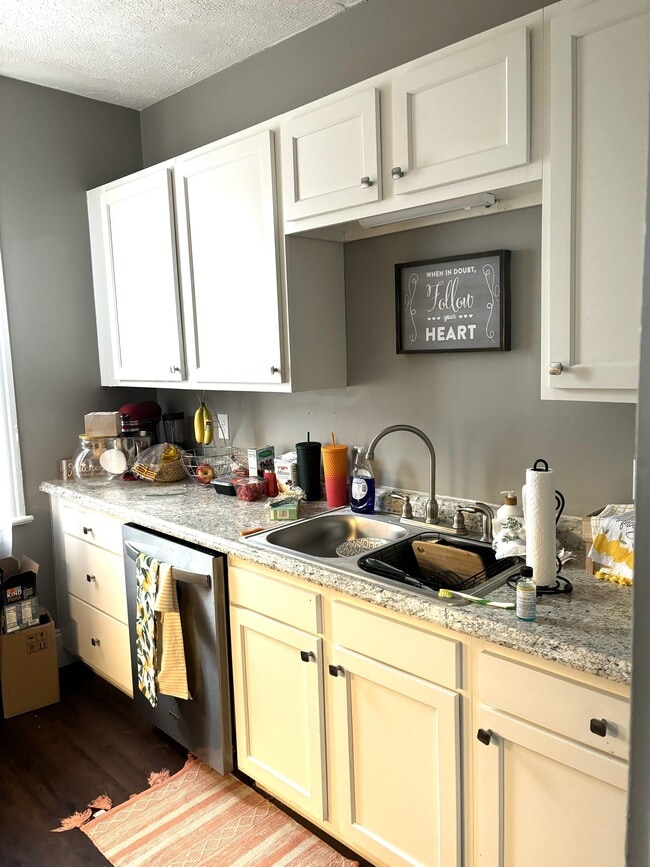 Photo - 609 George St