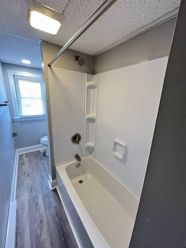 Photo - 352 S Locust St Unidad Apt #3