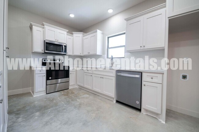 Photo - 29 John Ross Dr