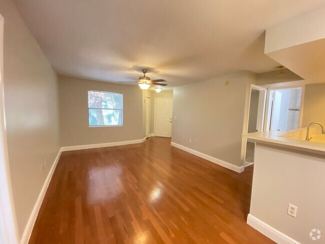 Building Photo - 2-Bed, 2-Bath Condo Near Celebration – Mov... Unit 303