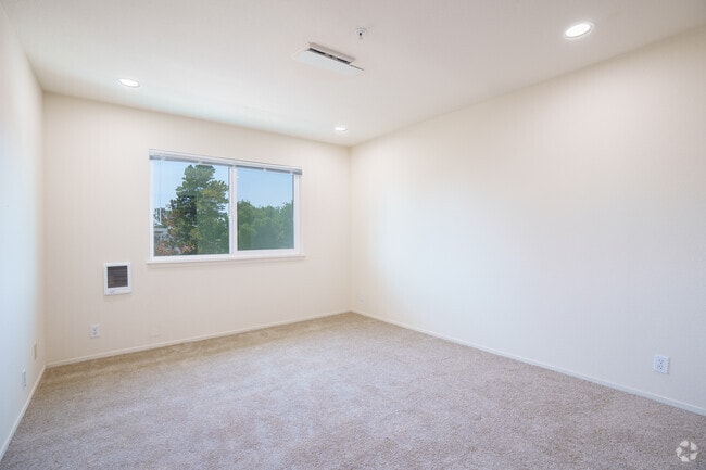 1BR, 1BA - 500SF - New Unit - Bedroom - Fletcher Towers