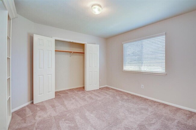 Photo - 25915 Drybrook Rd