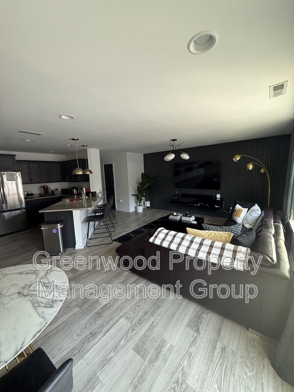 Photo - 111 Crepe Myrtle Ln