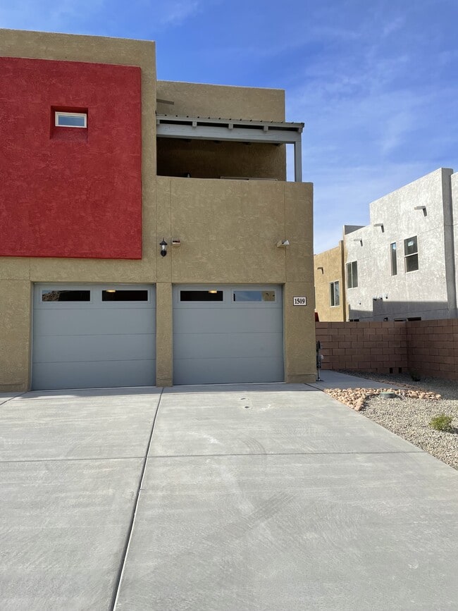 Building Photo - 1509 Borrego Dr SE Rental