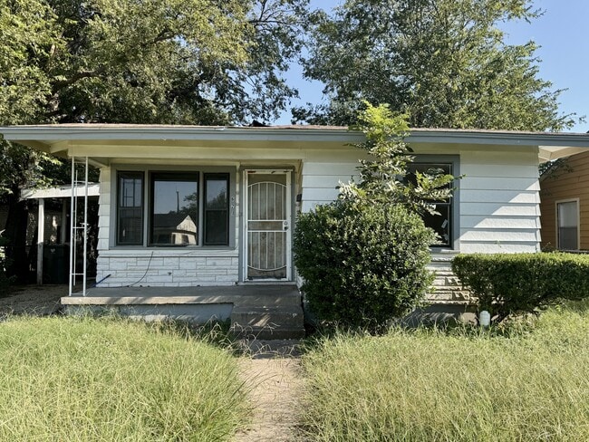 Building Photo - 621 Harlem Ave Rental