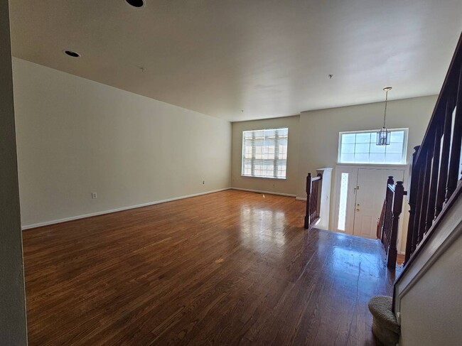 Photo - 1508 S Rambling Way Townhome