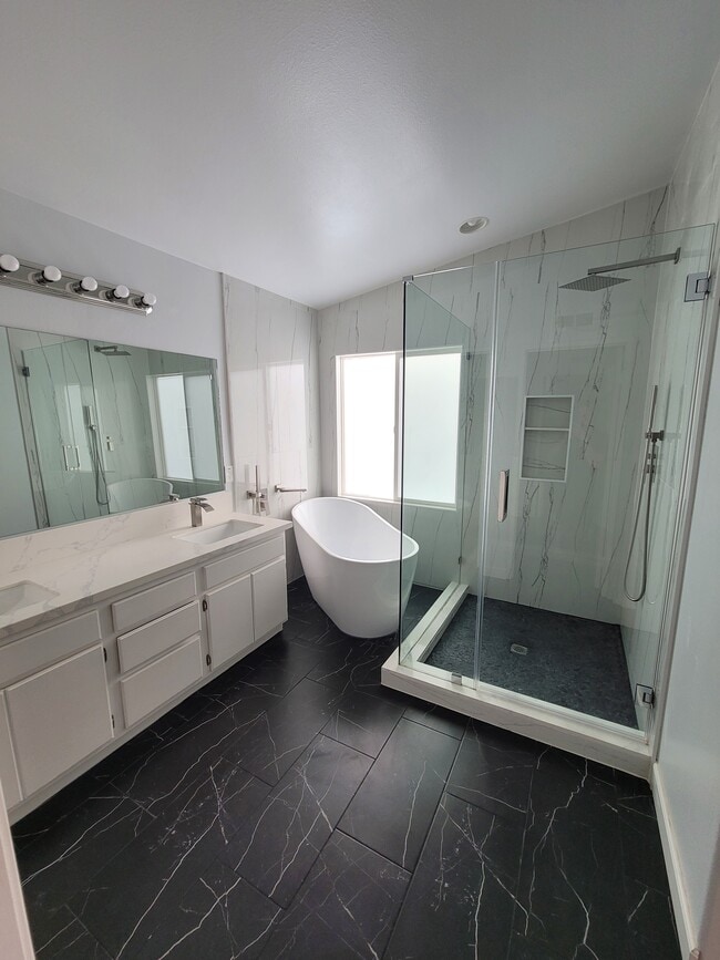 Building Photo - 11559 Compass Point Dr N Unit #3 Rental
