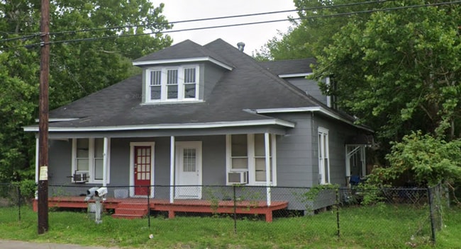 Building Photo - 4125 Highland Ave Unit 4125