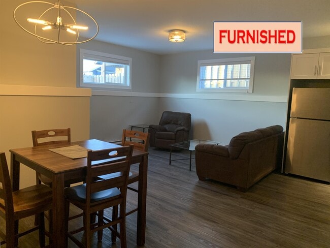 Photo - 8411-B-8488 88 Ave