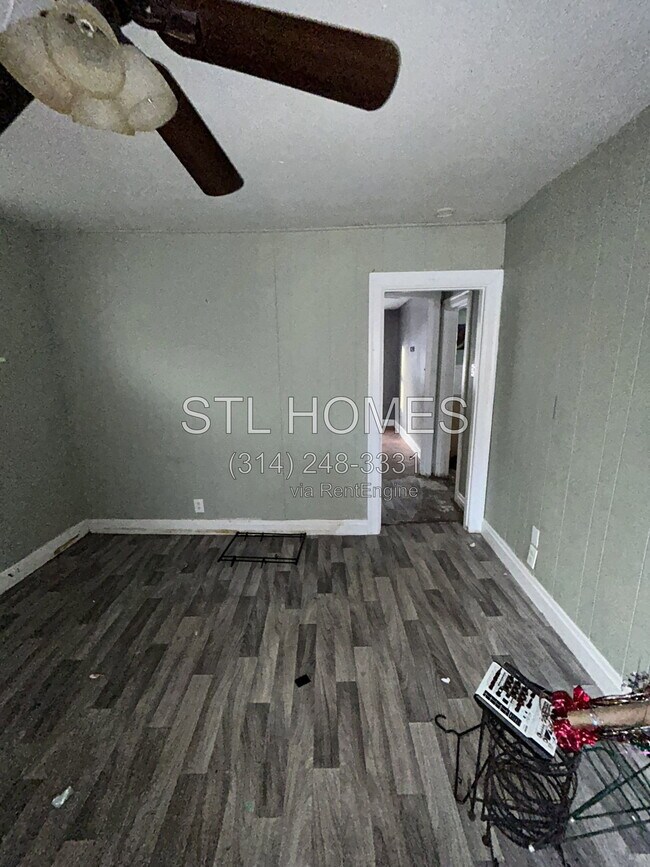 8371 Eton Pl