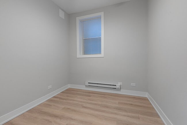 Photo - 1456 W Fargo Ave Unit G1