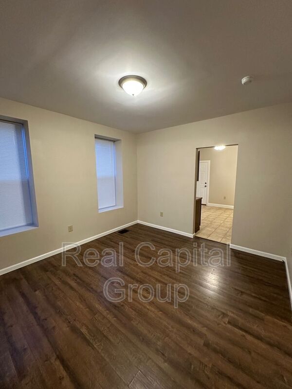 Photo - 21 124th St Unit Apt 1