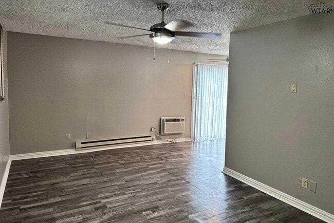 Photo - 2612 Southwest Pkwy