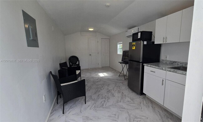 Photo - 2440 NW 99th St Unidad A
