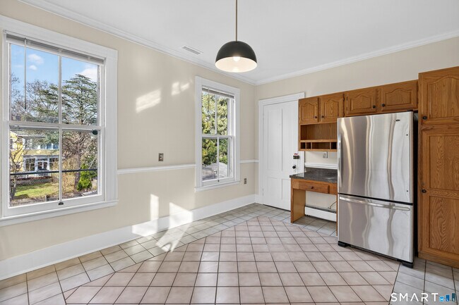 Photo - 339 Willow St Unit 2