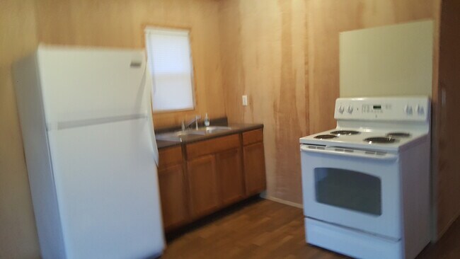 Full kitchen - 4182 FLOYD JOHNSTON RD Unit #2