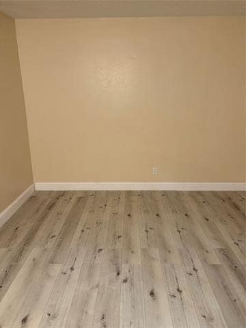 Photo - 705 Towne House Ln