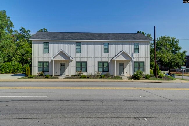 Photo - 2035 Rosewood Dr