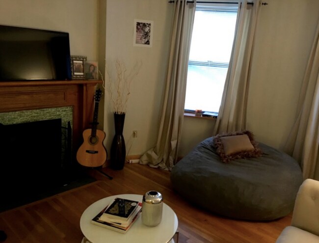 Photo - 102 Gainsborough St Unidad #6E