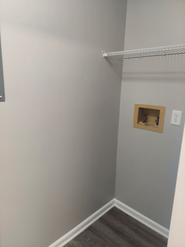 Washer/Dryer Area - 118 Eveningside Dr Unit A