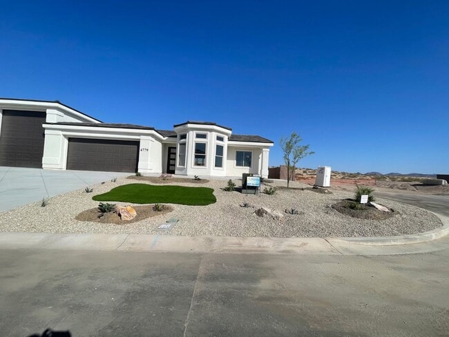 Photo - Beautiful Brand-New Home for Rent in Viewpoint Estates Winter Rental