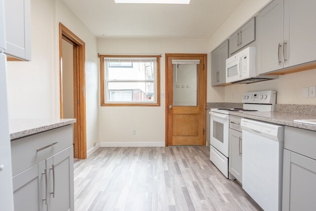 Photo - 7222-7224-7224 NE Tillamook St Unit 7224