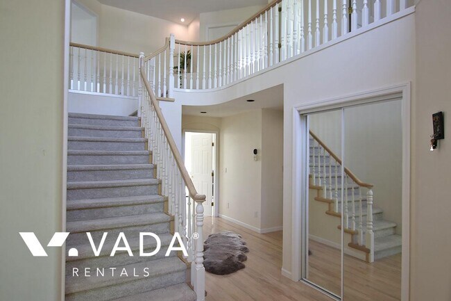 Photo - 1572 Salal Crescent