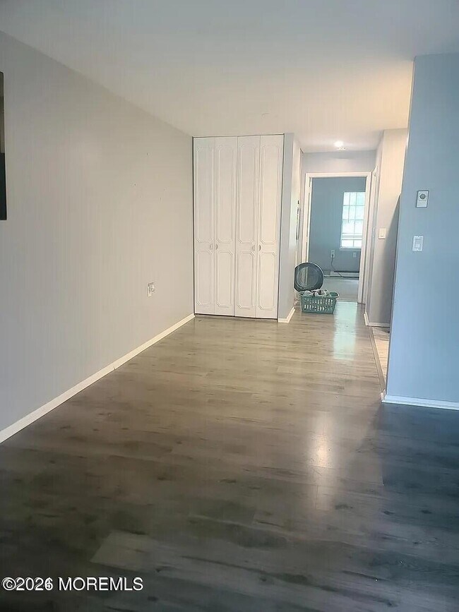 Photo - 219 Buckingham Ct