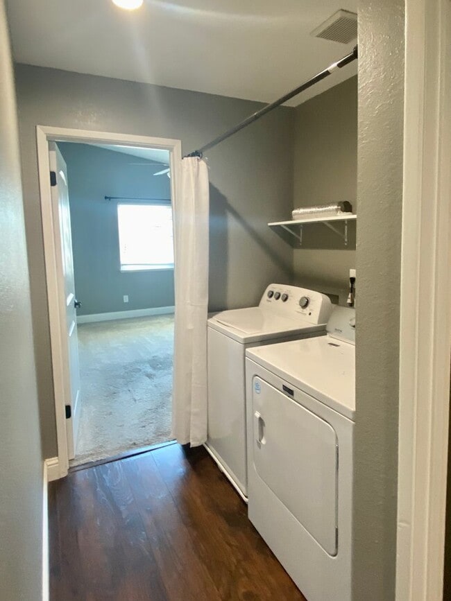 205 Almondtree Ln