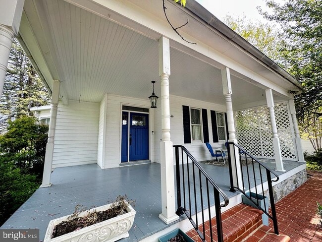 Building Photo - 44 Fulton Ave