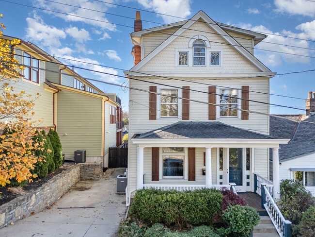 Photo - 1030 Vine St