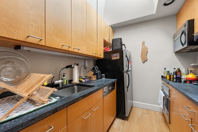 Photo - 44 Chandler St Unit 8