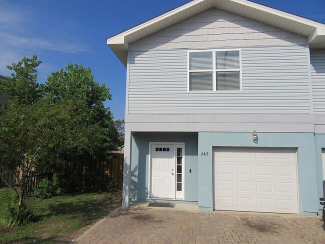 Building Photo - 2413 Astrid Ln Unit 2413 Astrid Lane