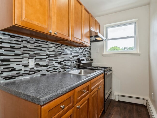 Photo - Hopewell Gardens Apartments